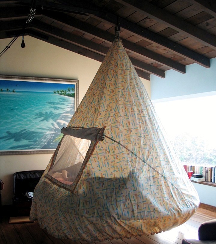 Floating beds Floating beds