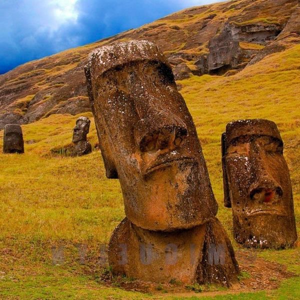 The amazing Easter Island - Take a tour through our great photo gallery The amazing Easter Island - Take a tour through our great photo gallery