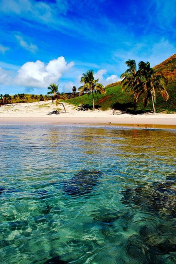 The amazing Easter Island - Take a tour through our great photo gallery The amazing Easter Island - Take a tour through our great photo gallery
