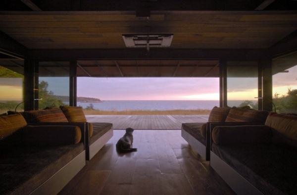 Contemporary house design - gorgeous residence on the island of Lopez, USA