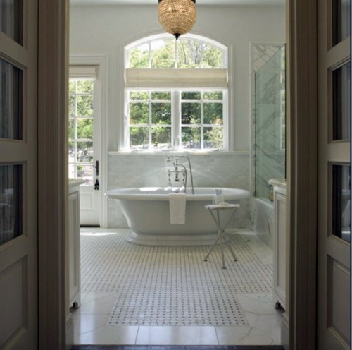 Glass ball chandelier decoration - 13 ideas for beautiful ambience