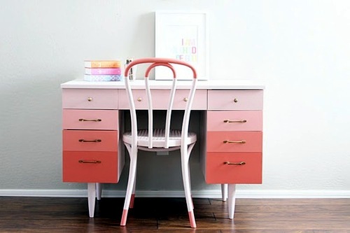 Möbel - 10 Ombre style furniture ideas - bold bright tones