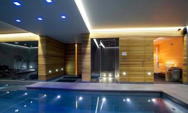 Modern interior design ideas for holiday home with indoor pool Modern interior design ideas for holiday home with indoor pool