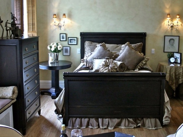 10 romantic bedrooms offer comfort and coziness