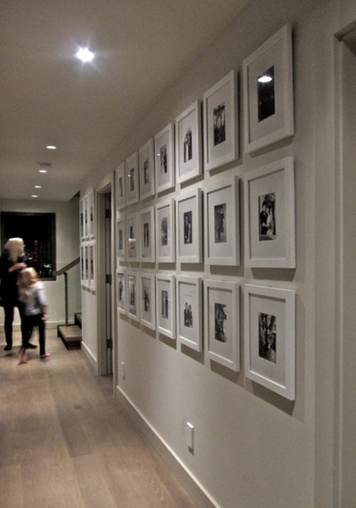 Cool Wall Art - make a photo wall with family photos Cool Wall Art - make a photo wall with family photos