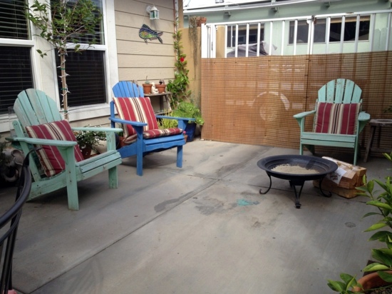 Colorful garage design - redesign of the old garage