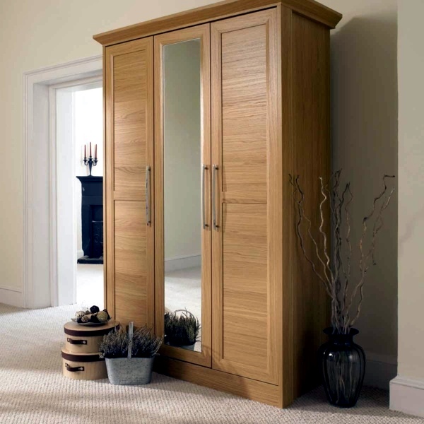 Modern, massive wardrobe in the bedroom - choose the best wardrobe Modern, massive wardrobe in the bedroom - choose the best wardrobe