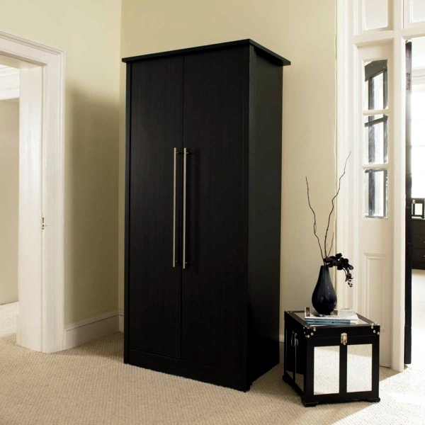 Modern, massive wardrobe in the bedroom - choose the best wardrobe Modern, massive wardrobe in the bedroom - choose the best wardrobe
