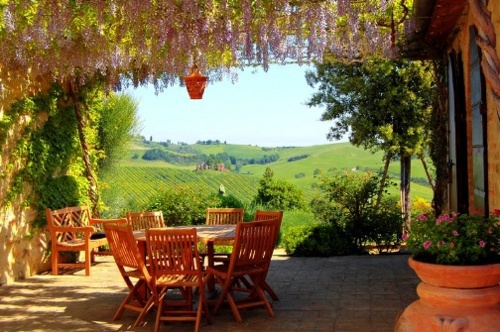 Beautiful, colorful porch ideas - cozy sitting area