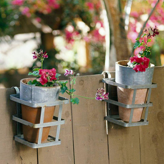 Creative garden design - space saving ideas