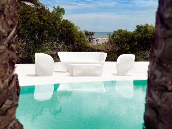 No boundaries between structure and form - Biophilia aesthetic furniture collection