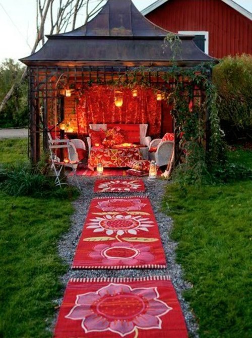 Colorful ideas for your garden decorations and garden accessories your