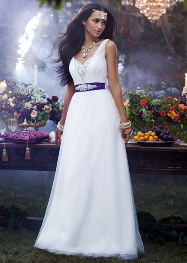The most beautiful wedding dresses inspired by Disney Princess