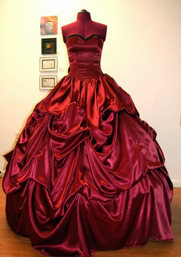 20 trendy red dresses for an unforgettable look