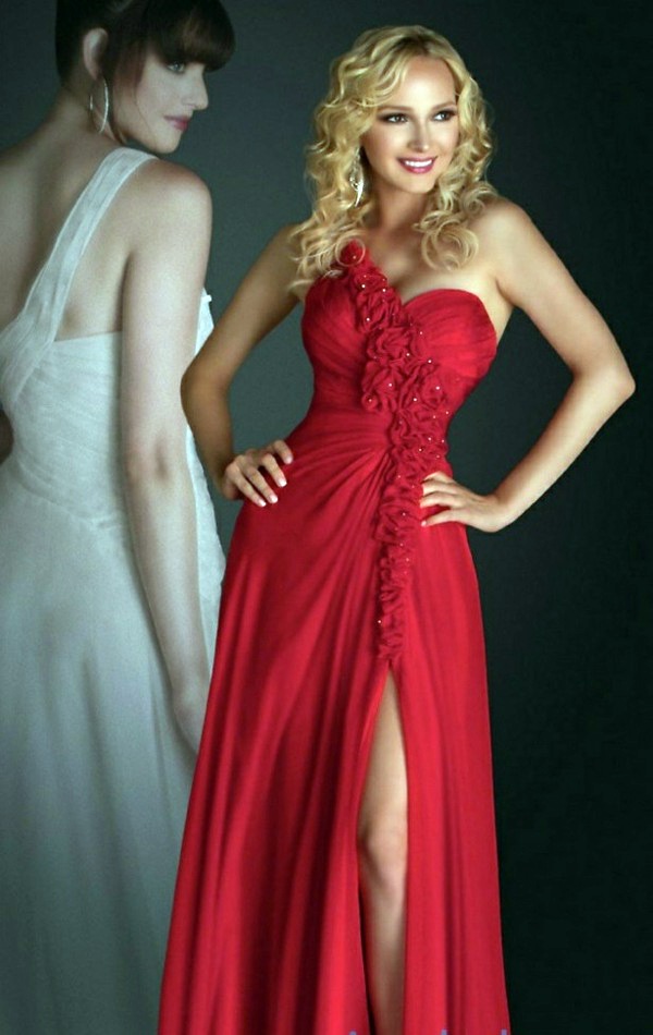 20 trendy red dresses for an unforgettable look