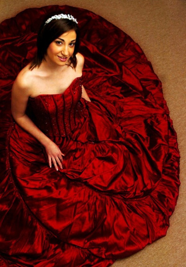 Trends - 20 trendy red dresses for an unforgettable look