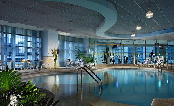 Stylish ideas for the swimming pool at home