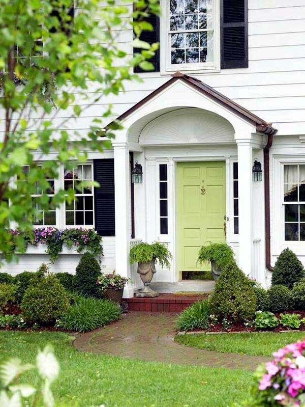 Accessories and lighting for the front door area