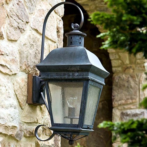 Accessories and lighting for the front door area Avso