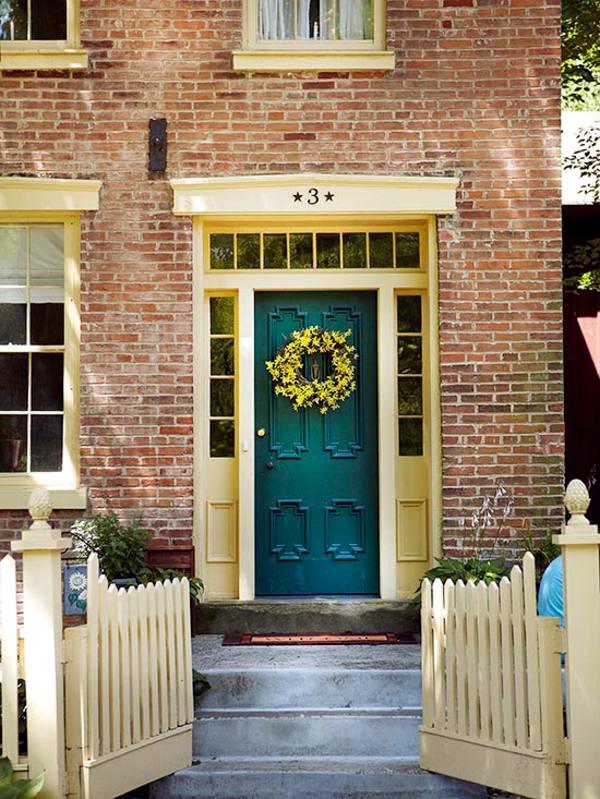 Accessories and lighting for the front door area