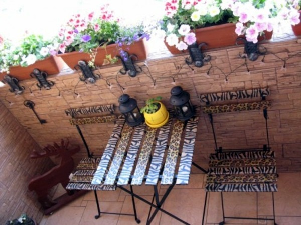 30 Cool Ideas for the small balcony