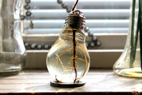 DIY decoration from bulbs - 120 craft ideas for old light bulbs DIY decoration from bulbs - 120 craft ideas for old light bulbs