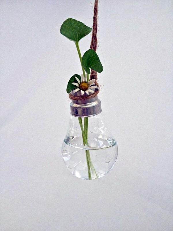 DIY decoration from bulbs - 120 craft ideas for old light bulbs DIY decoration from bulbs - 120 craft ideas for old light bulbs