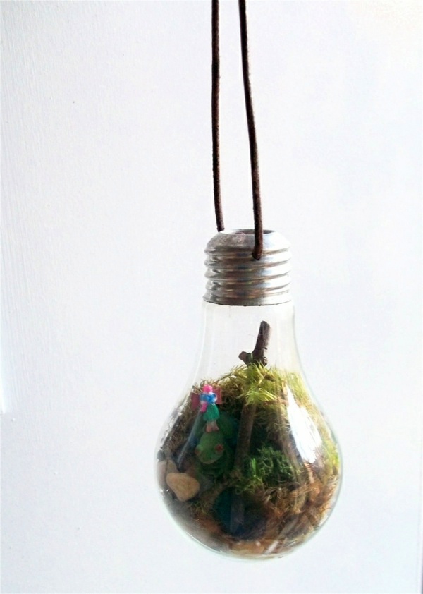 DIY decoration from bulbs – 120 craft ideas for old light bulbs ...