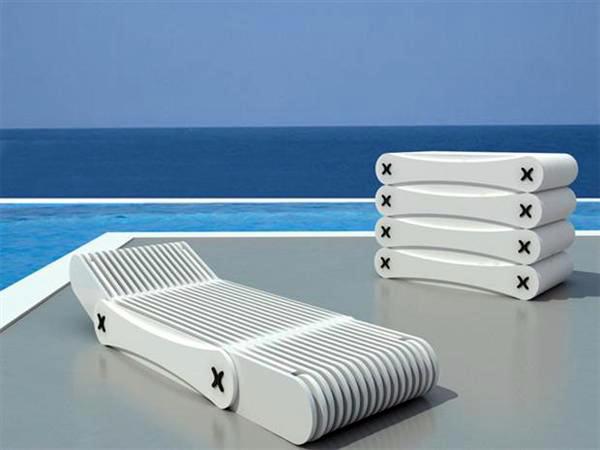 Folding Outdoor Furniture - enjoy the beautiful weather with style