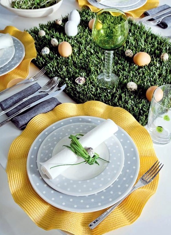 Colorful table decoration for Easter