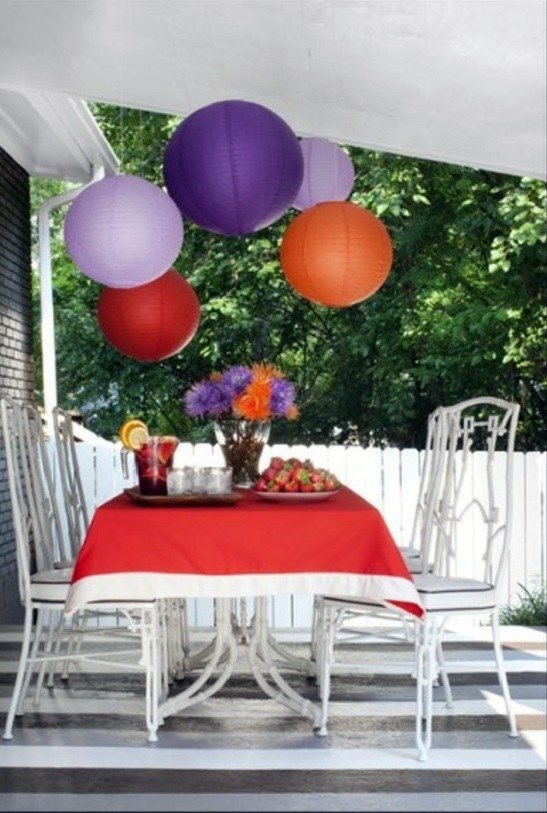 A magical setting with lanterns - a touch of the Far East