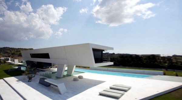 Minimalist house design with pure geometric forms