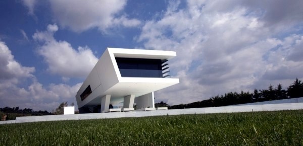 Minimalist house design with pure geometric forms