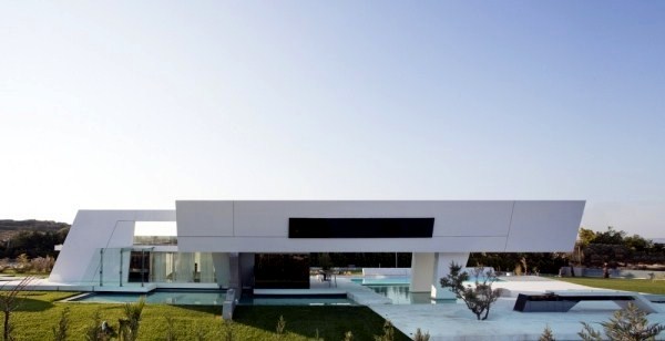Minimalist house design with pure geometric forms