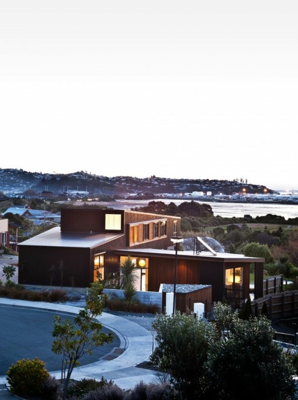Comfortable interior design and picturesque scenery - the Nelson House in New Zealand
