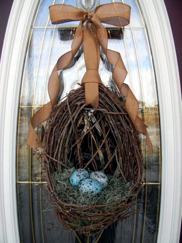 The entrance decorate - prepare the feasts thrilled