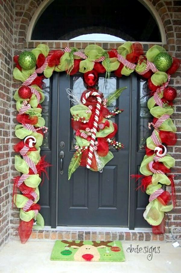 The entrance decorate - prepare the feasts thrilled