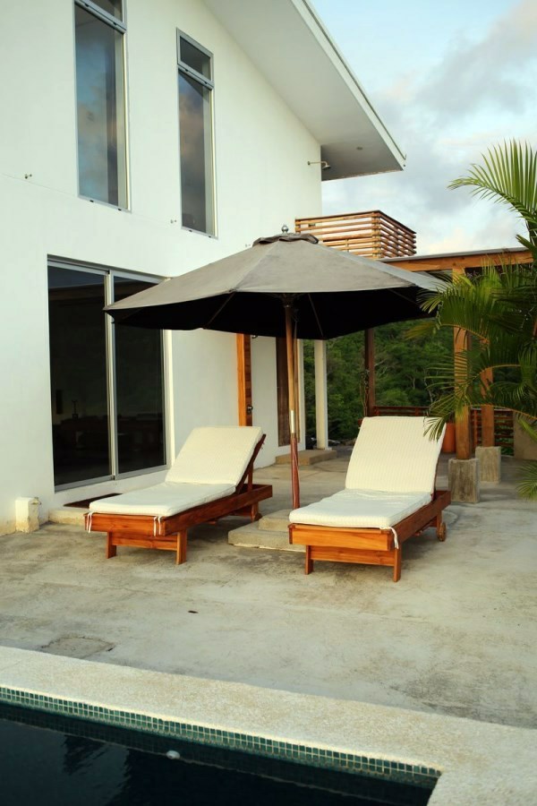 Refuges in the Garden Lounge - the pleasures of summer