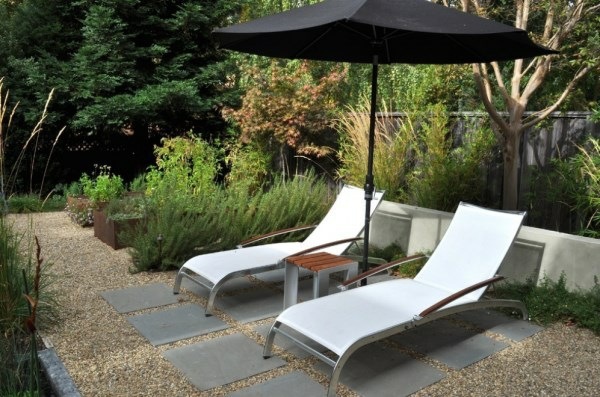 Refuges in the Garden Lounge - the pleasures of summer