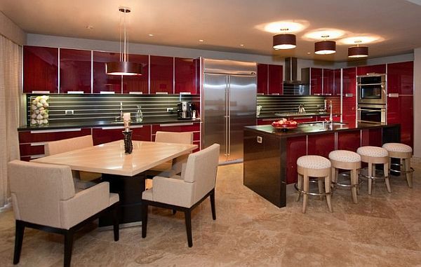 Cool red color for the kitchen with momentum