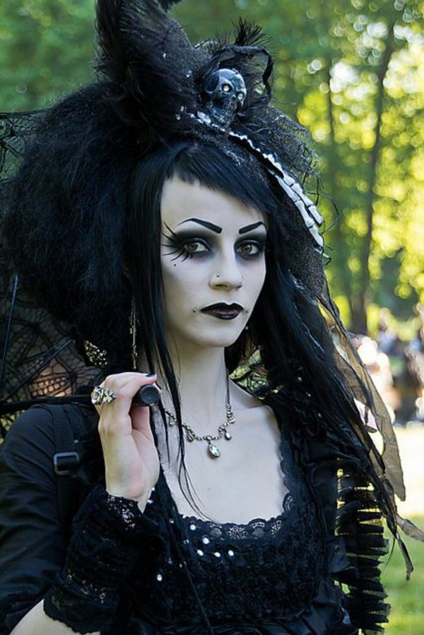 Halloween Costumes - unusual ideas and tips