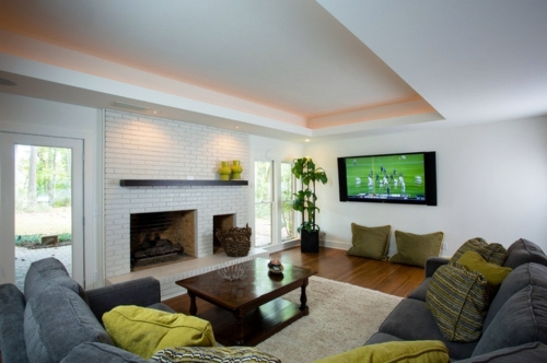 Successfully bring a winning football party at home