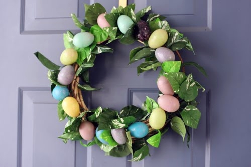 Tinker great blue Easter wreath itself