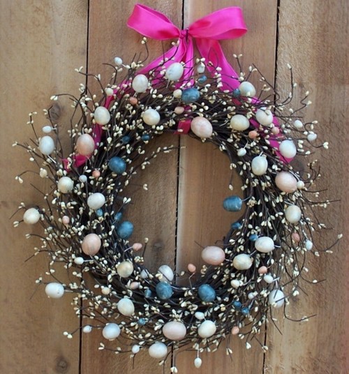 Tinker great blue Easter wreath itself