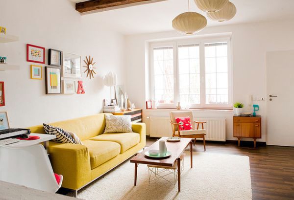 Set fresh accents - sofas and cushions in cool, modern style