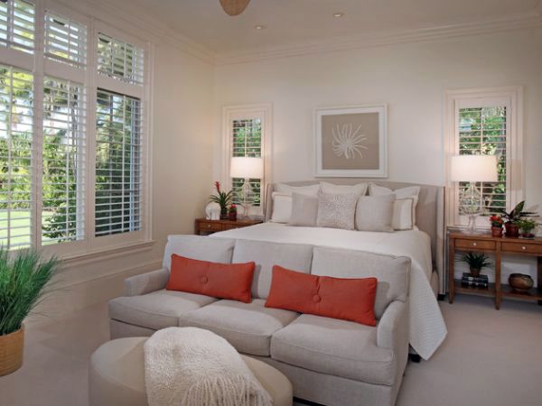 Set fresh accents - sofas and cushions in cool, modern style