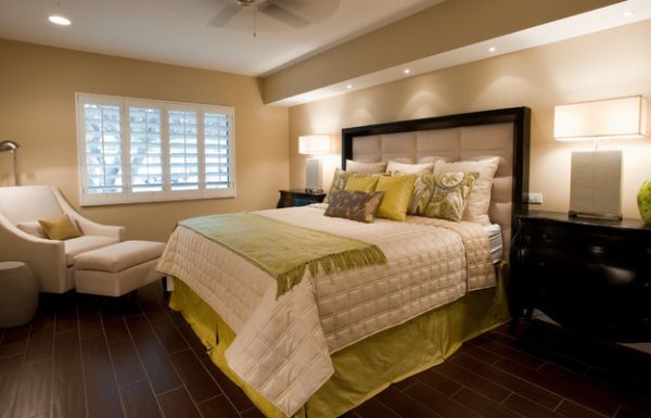 Set fresh accents - sofas and cushions in cool, modern style