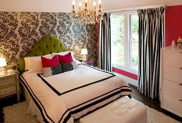 Set fresh accents - sofas and cushions in cool, modern style