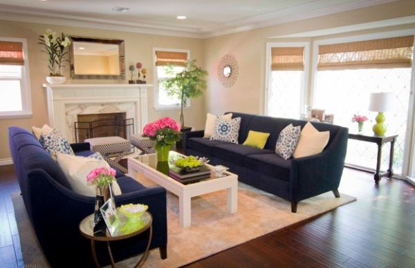 Set fresh accents - sofas and cushions in cool, modern style
