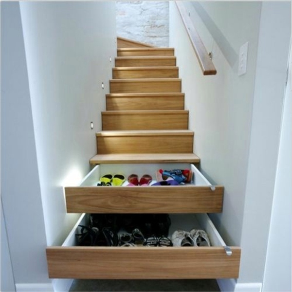 101 modern stairs appear as an eye-catcher in your home